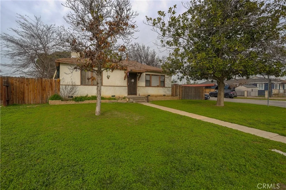 Unit for sale at 4416 Mesa, Bakersfield, CA 93306