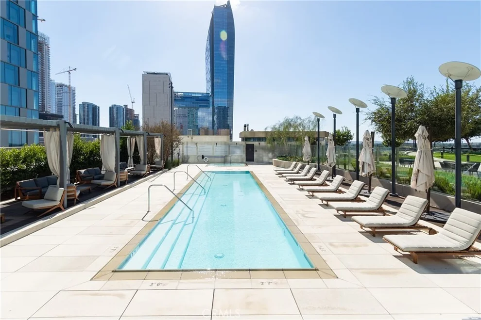 Unit for sale at 889 Francisco Street, Los Angeles, CA 90017