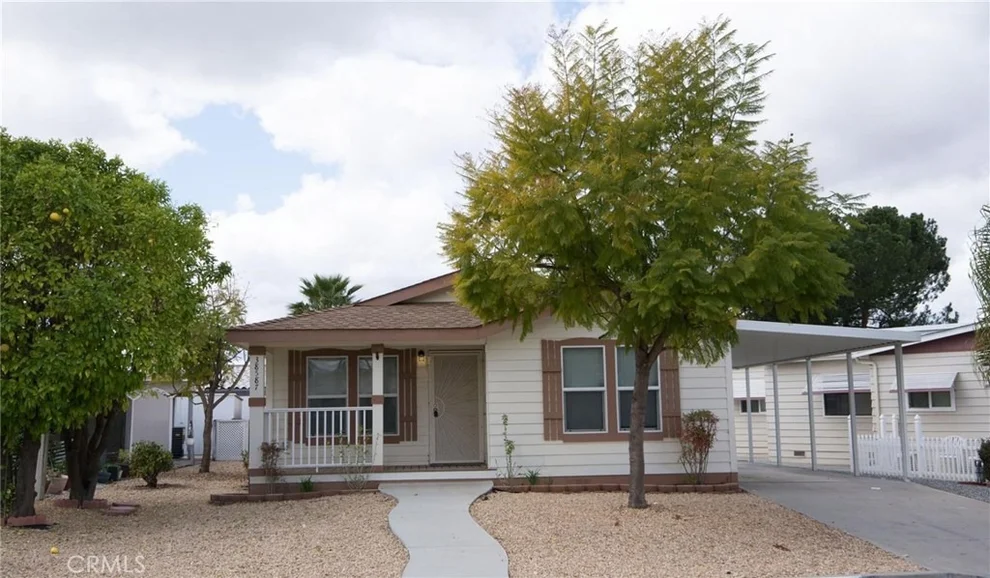 Unit for sale at 38587 Via Amarilla, Murrieta, CA 92563