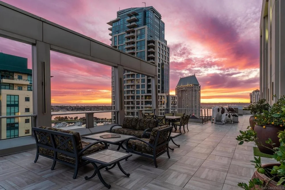 Unit for sale at 645 Front St, San Diego, CA 92101