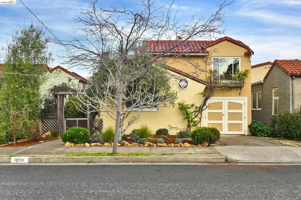 Unit for sale at 1259 Portland Ave, Albany, CA 94706