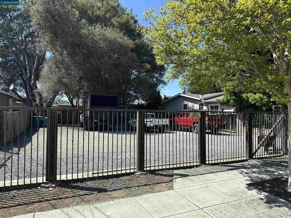 Unit for sale at 2169 Ralmar Ave, East Palo Alto, CA 94303