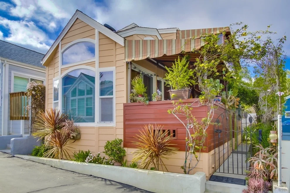 Unit for sale at 1624 N Coast Highway 101, Encinitas, CA 92024