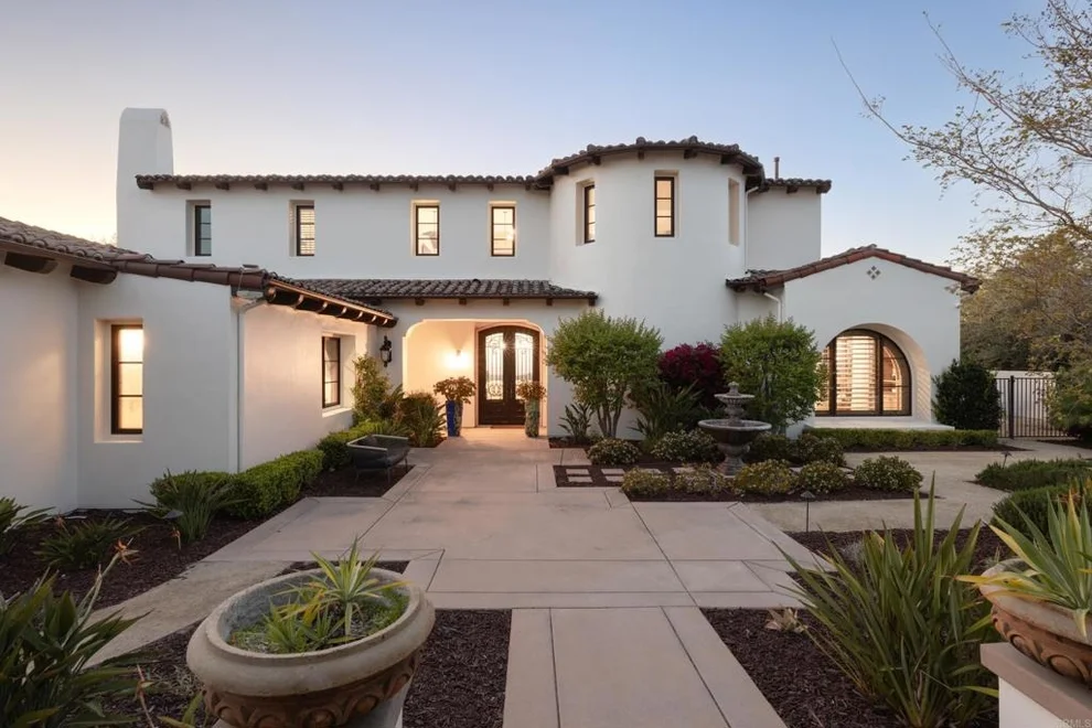 Unit for sale at 8136 Entrada de Luz E, San Diego, CA 92127