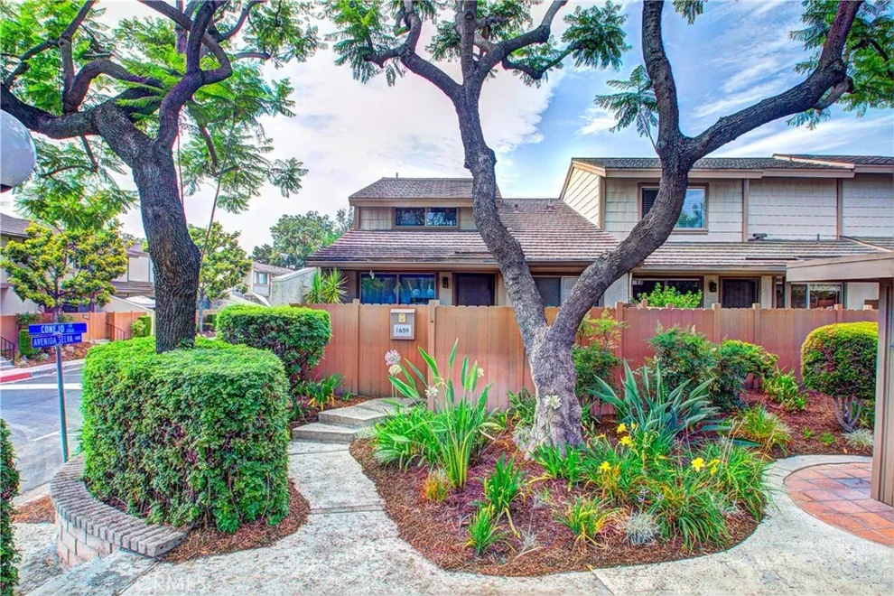 Unit for sale at 1659 Avenida Selva, Fullerton, CA 92833