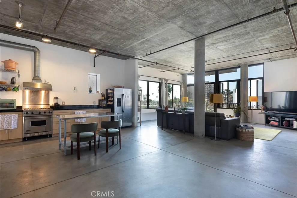 Unit for sale at 835 Locust Avenue, Long Beach, CA 90813
