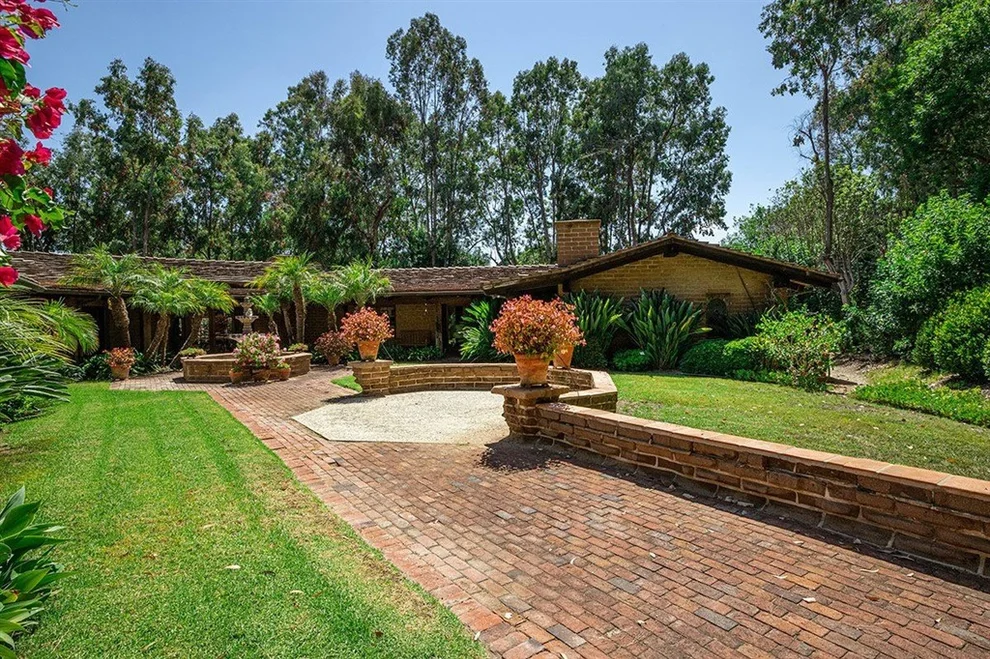 Unit for sale at 5351 Avenida Maravillas, Rancho Santa Fe, CA 92067