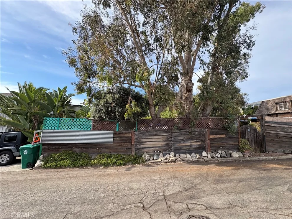 Unit for sale at 1041 Boundary Place, Manhattan Beach, CA 90266