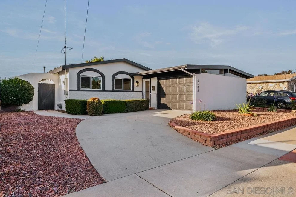 Unit for sale at 5524 Norwich St, San Diego, CA 92117