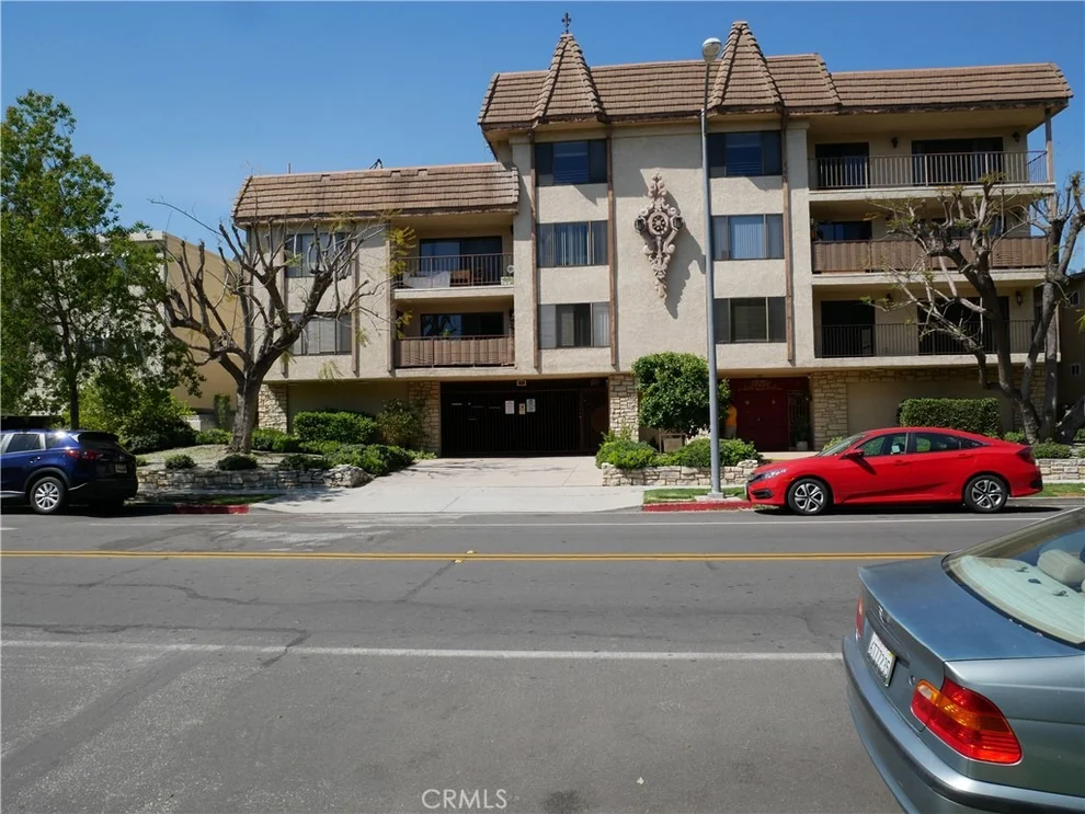Unit for sale at 321 E Stocker Street, Glendale, CA 91207