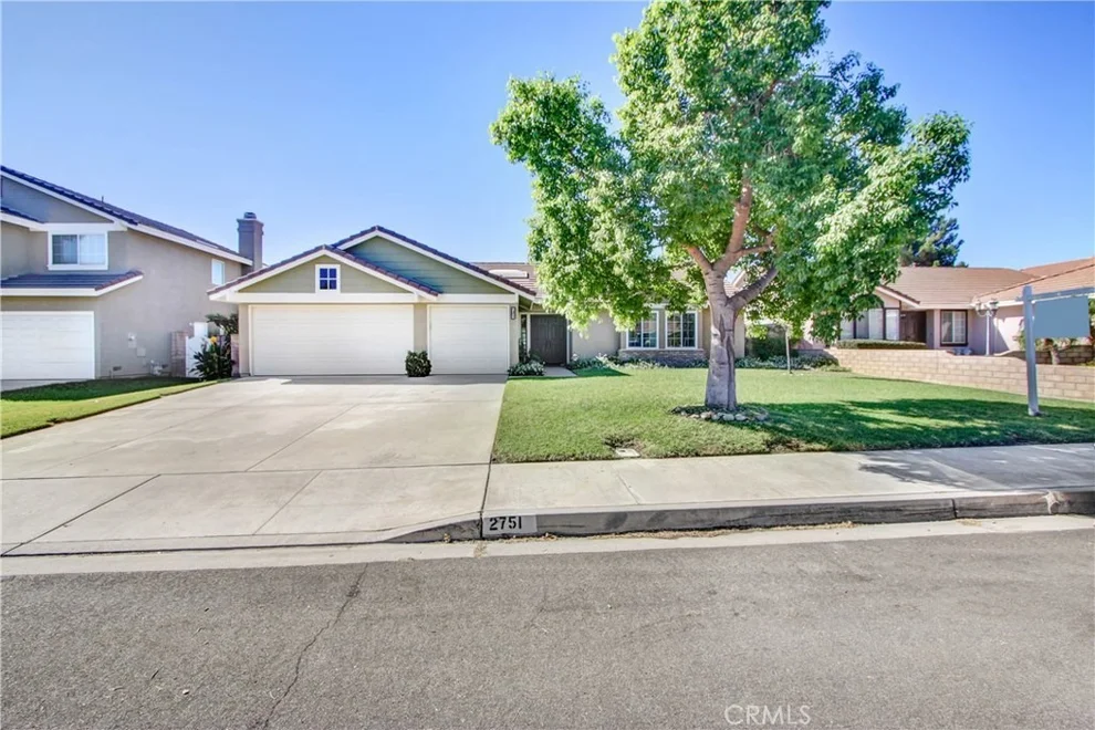 Unit for sale at 2751 W Montecito Drive, Rialto, CA 92377