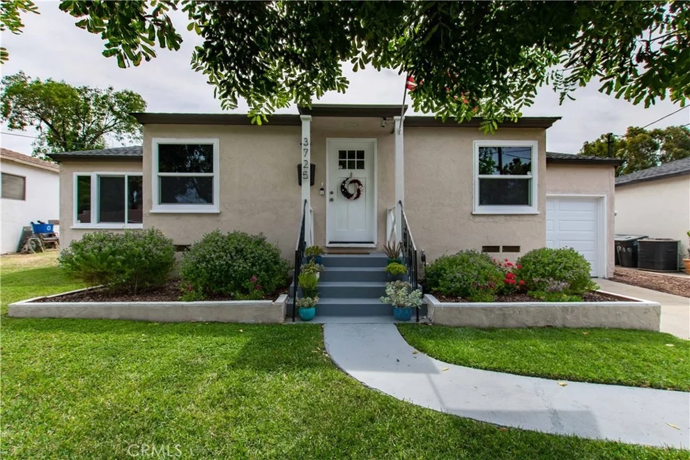 Unit for sale at 3725 Vista Avenue, La Mesa, CA 91941