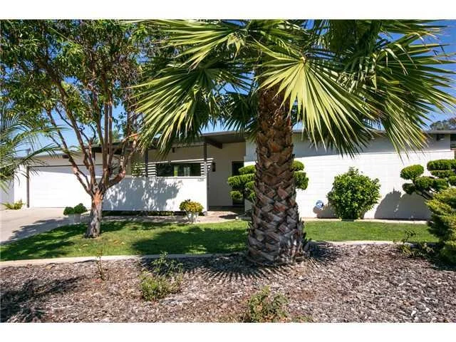 Unit for sale at 638 Crescent Lane, Vista, CA 92084