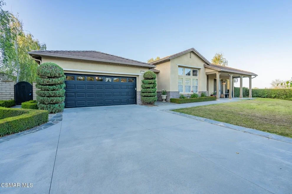 Unit for sale at 5445 Via Nicola, Newbury Park, CA 91320
