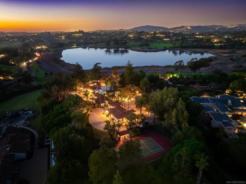 Unit for sale at 6525 Lago Lindo, Rancho Santa Fe, CA 92067
