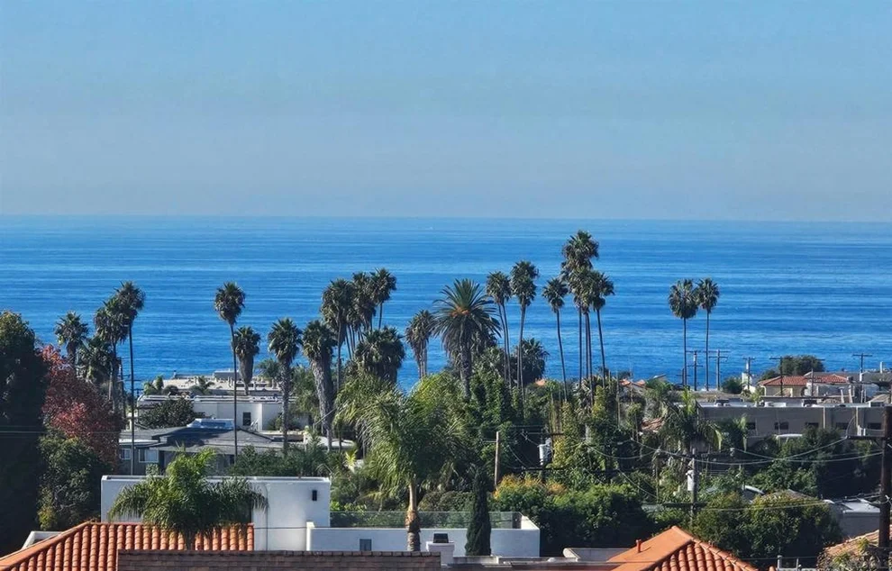 Unit for sale at 756 Bonair Street, La Jolla, CA 92037