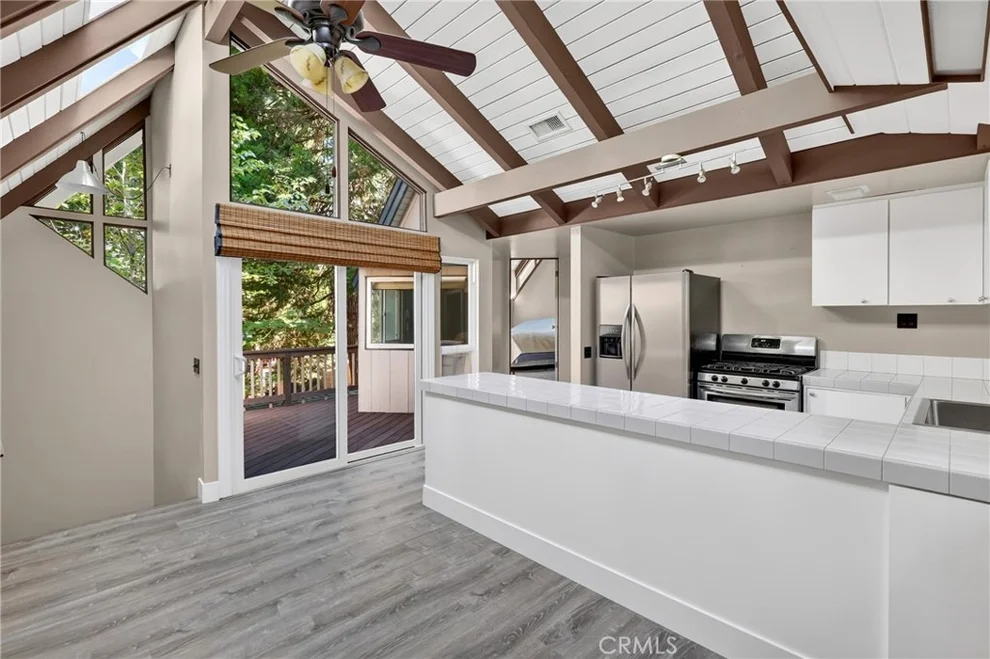 Unit for sale at 594 W Victoria Court, Lake Arrowhead, CA 92352
