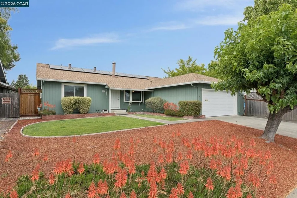 Unit for sale at 1237 San Rafael Dr, Petaluma, CA 94954