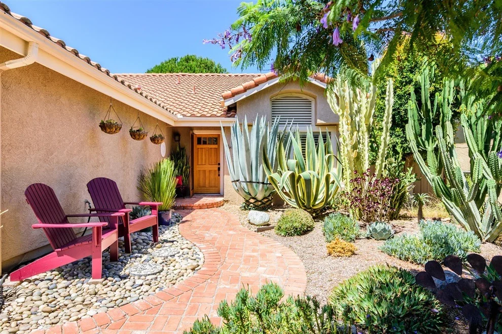 Unit for sale at 1642 Marbella Dr, Vista, CA 92081