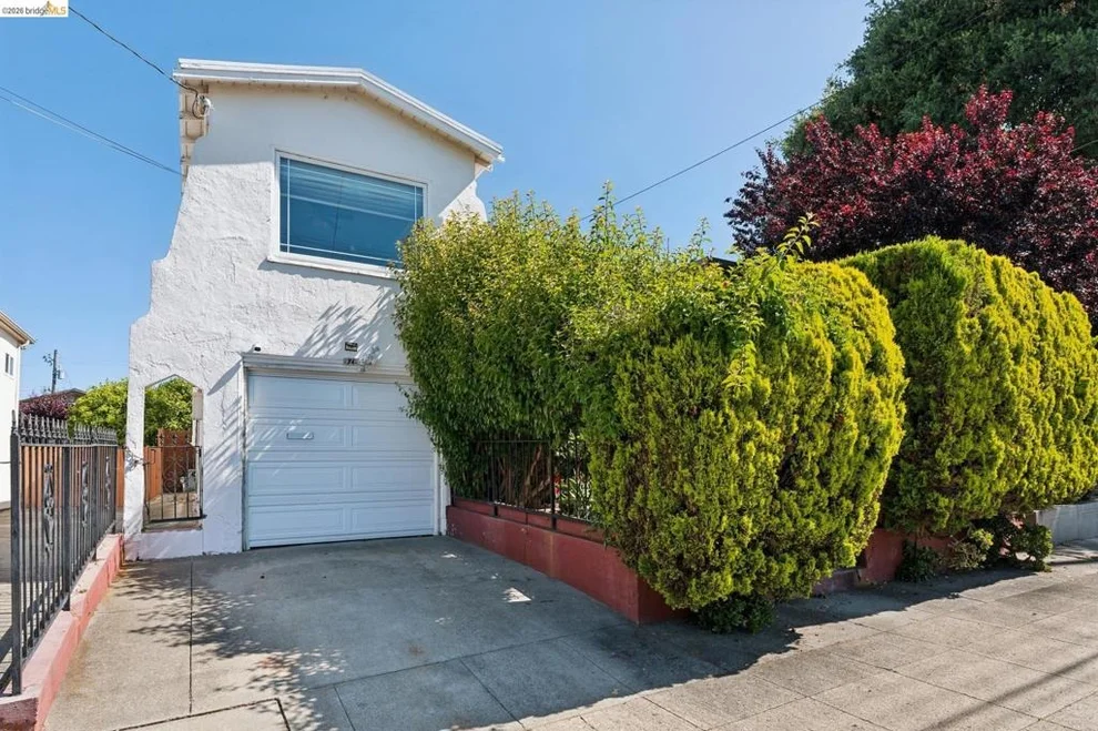Unit for sale at 978 43Rd St, Oakland, CA 94608