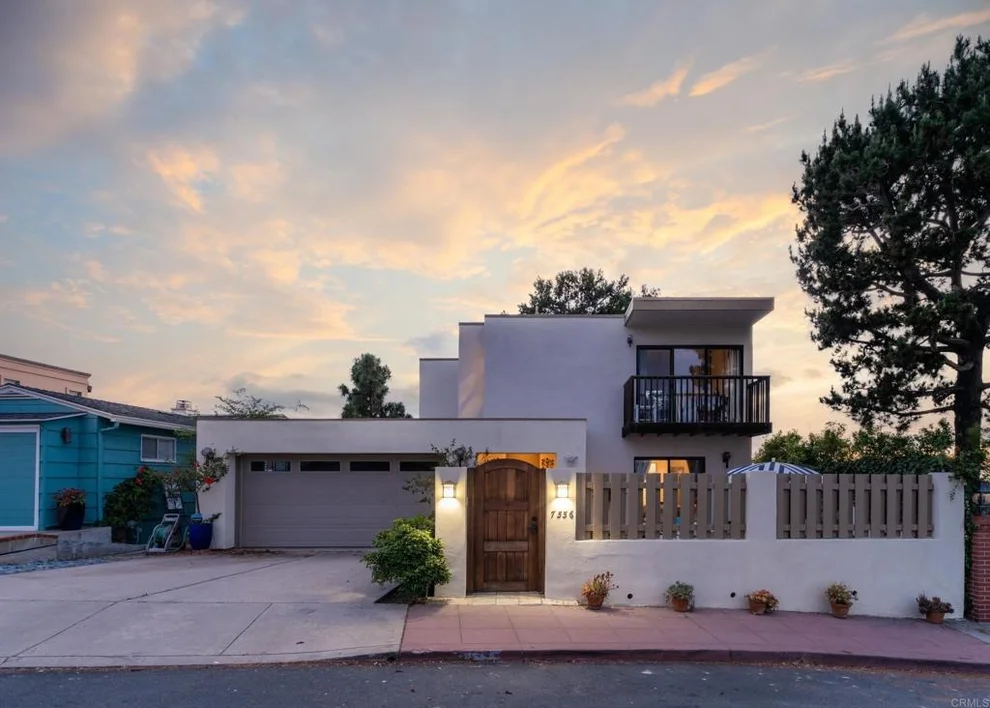 Unit for sale at 7556 Pepita Way, La Jolla, CA 92037