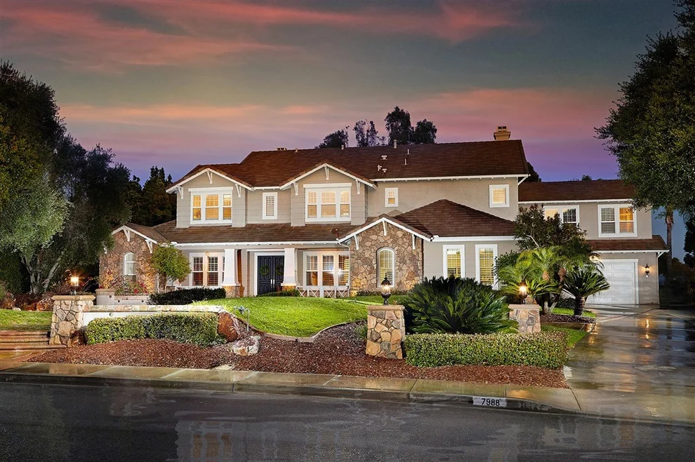 Unit for sale at 7988 Paseo Esmerado, Carlsbad, CA 92009