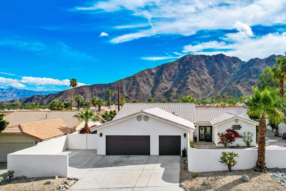 Unit for sale at 53670 Avenida Velasco, La Quinta, CA 92253