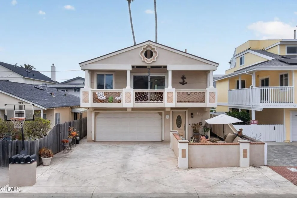 Unit for sale at 141 Pasadena Avenue, Oxnard, CA 93035