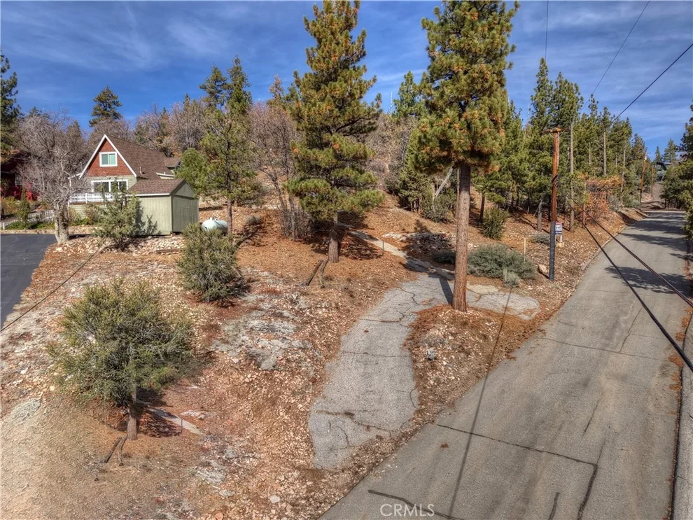 Unit for sale at 1115 Fawnskin Drive, Fawnskin, CA 92333