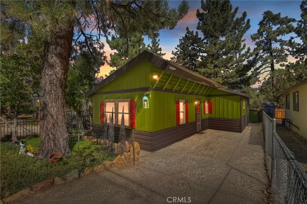 Unit for sale at 571 Pine Lane, Sugarloaf, CA 92386