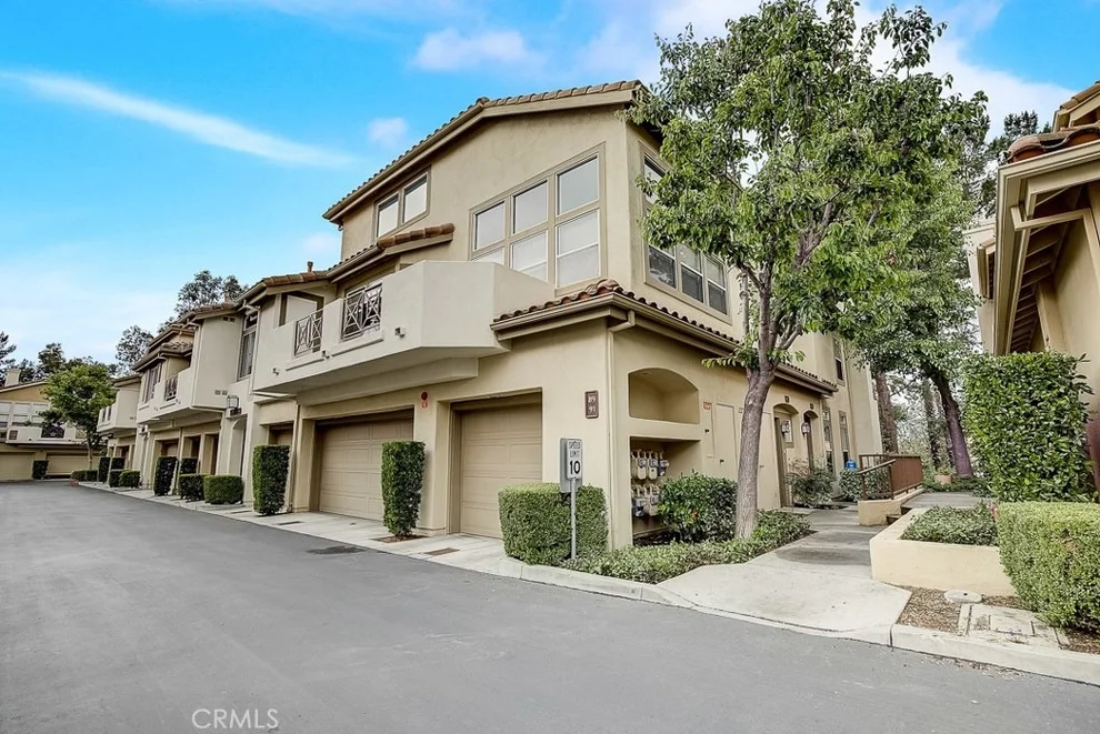 Unit for sale at 91 Camino Del Oro, Rancho Santa Margarita, CA 92688