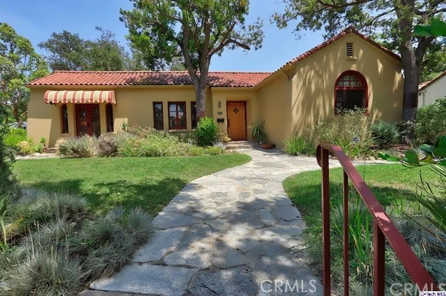 Unit for sale at 600 S Arroyo Boulevard, Pasadena, CA 91105