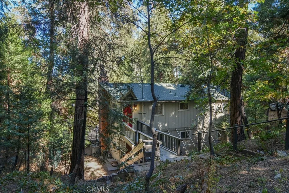 Unit for sale at 772 Bergschrund Drive, Crestline, CA 92325