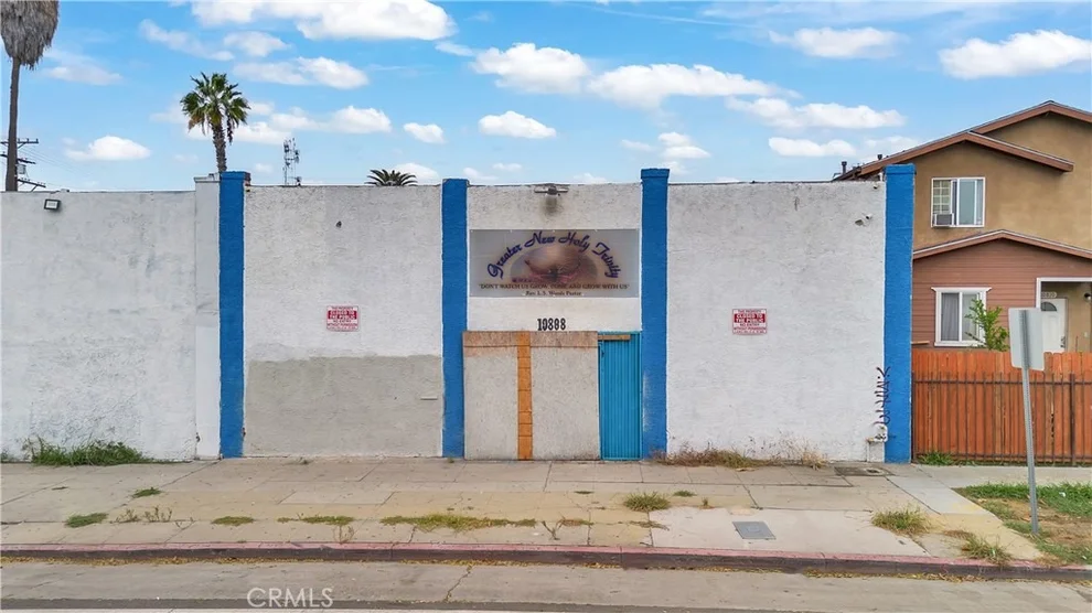 Unit for sale at 10808 S Broadway, Los Angeles, CA 90061