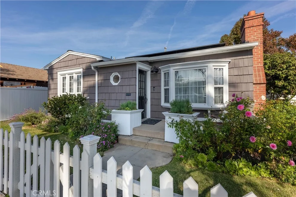 Unit for sale at 4141 E Theresa Street, Long Beach, CA 90814