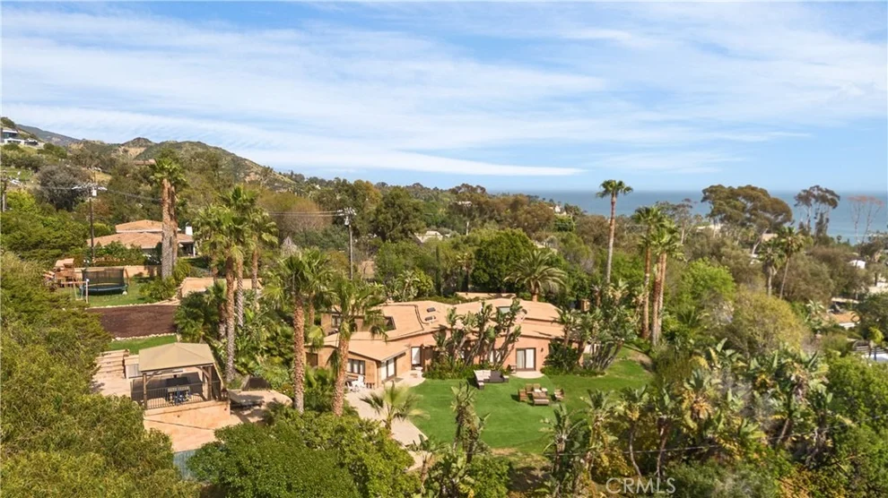 Unit for sale at 27409 Pacific Coast Highway, Malibu, CA 90265