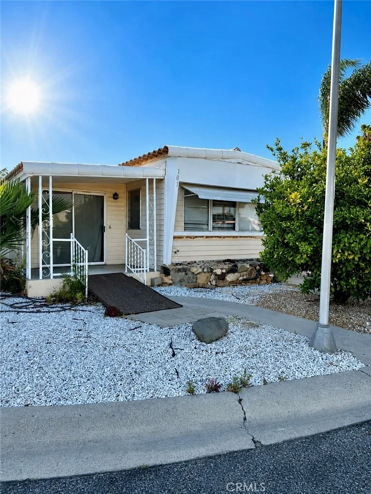 Unit for sale at 101 Santa Clara Circle, Hemet, CA 92543