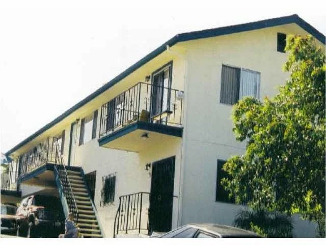 Unit for sale at 327 331 E Orange, Vista, CA 92084