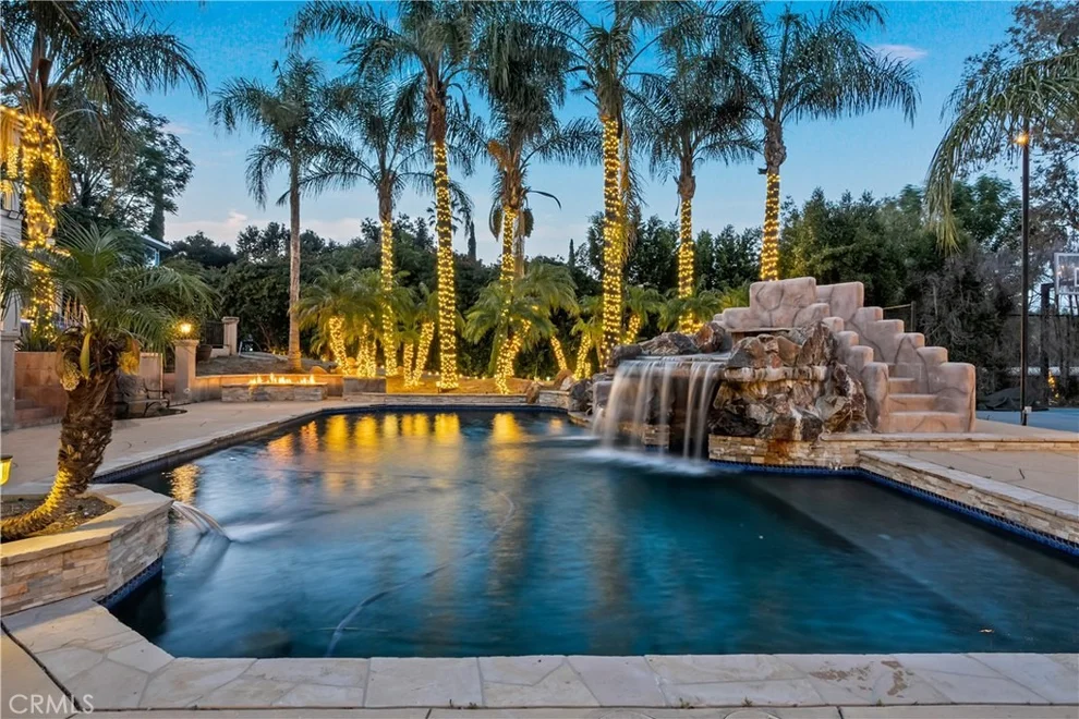 Unit for sale at 9735 Baden, Chatsworth, CA 91311
