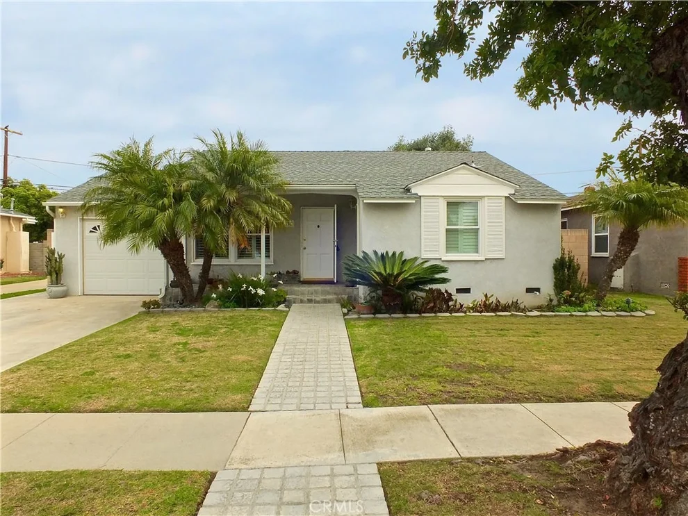 Unit for sale at 1838 Litchfield Avenue, Long Beach, CA 90815