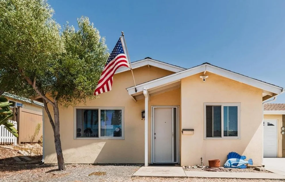 Unit for sale at 219 Gloxina Street, Encinitas, CA 92024