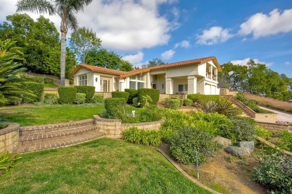 Unit for sale at 3136 Bernardo Ln, Escondido, CA 92029
