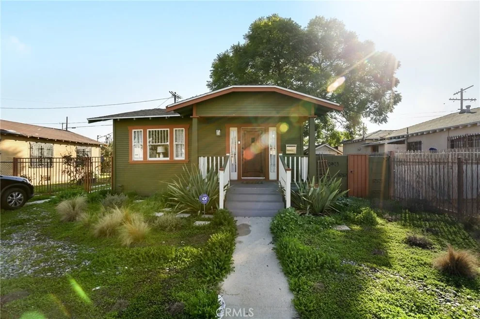Unit for sale at 1422 W 66th Street, Los Angeles, CA 90047