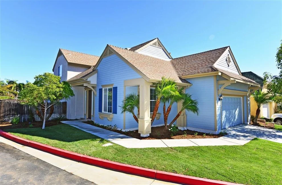 Unit for sale at 421 Poets Square, Fallbrook, CA 92028