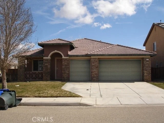 Unit for sale at 14991 Mesa Linda Avenue, Victorville, CA 92394