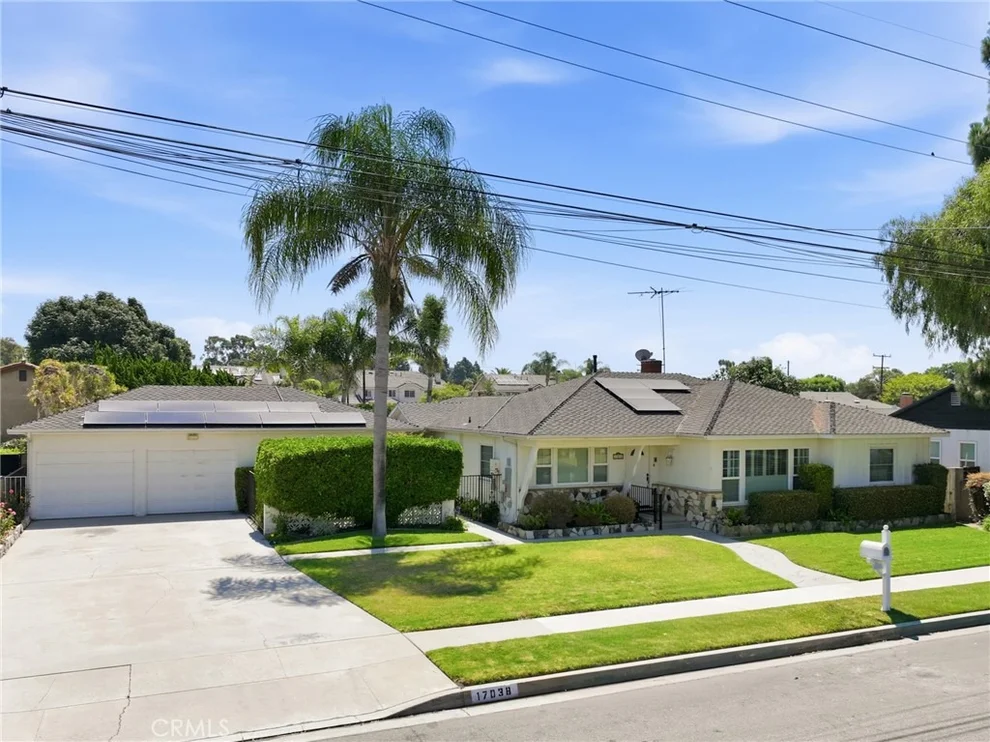 Unit for sale at 17038 California, Bellflower, CA 90706