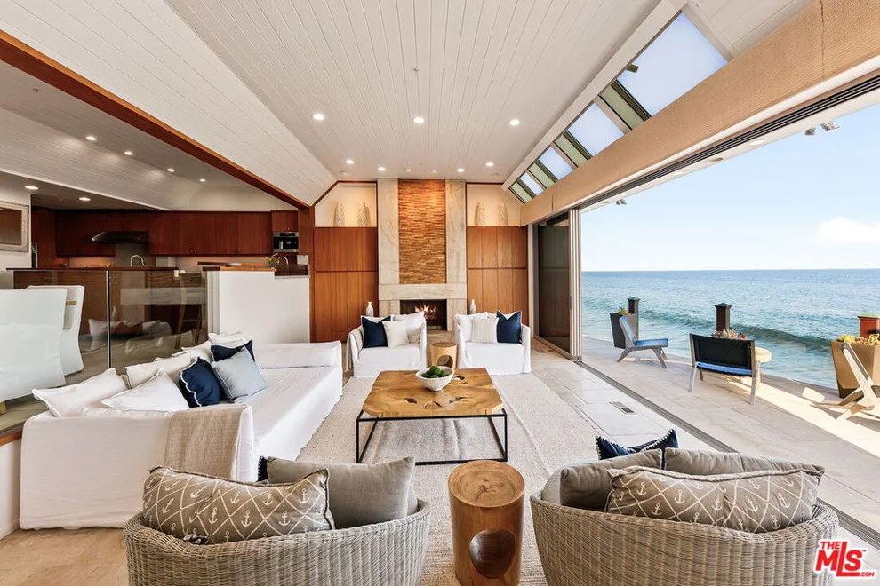 Unit for sale at 27352 Pacific Coast Highway, Malibu, CA 90265
