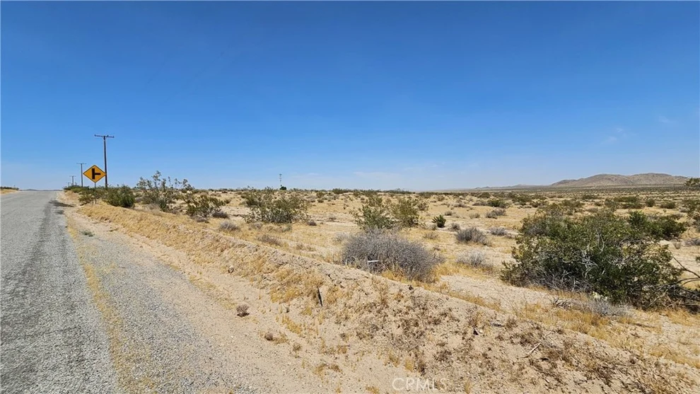 Unit for sale at 1 Buckhorn Trail, Helendale, CA 92342