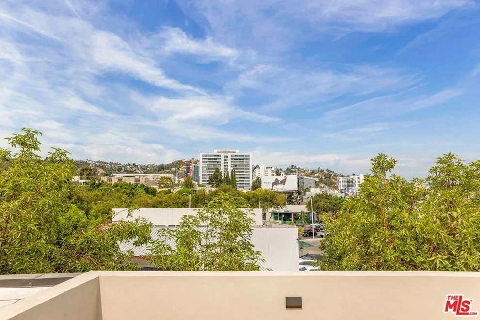 Unit for sale at 914 N West Knoll Drive, West Hollywood, CA 90069