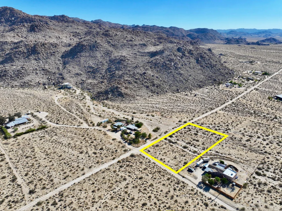 Unit for sale at 227 Sullivan Road, 29 Palms, CA 92277